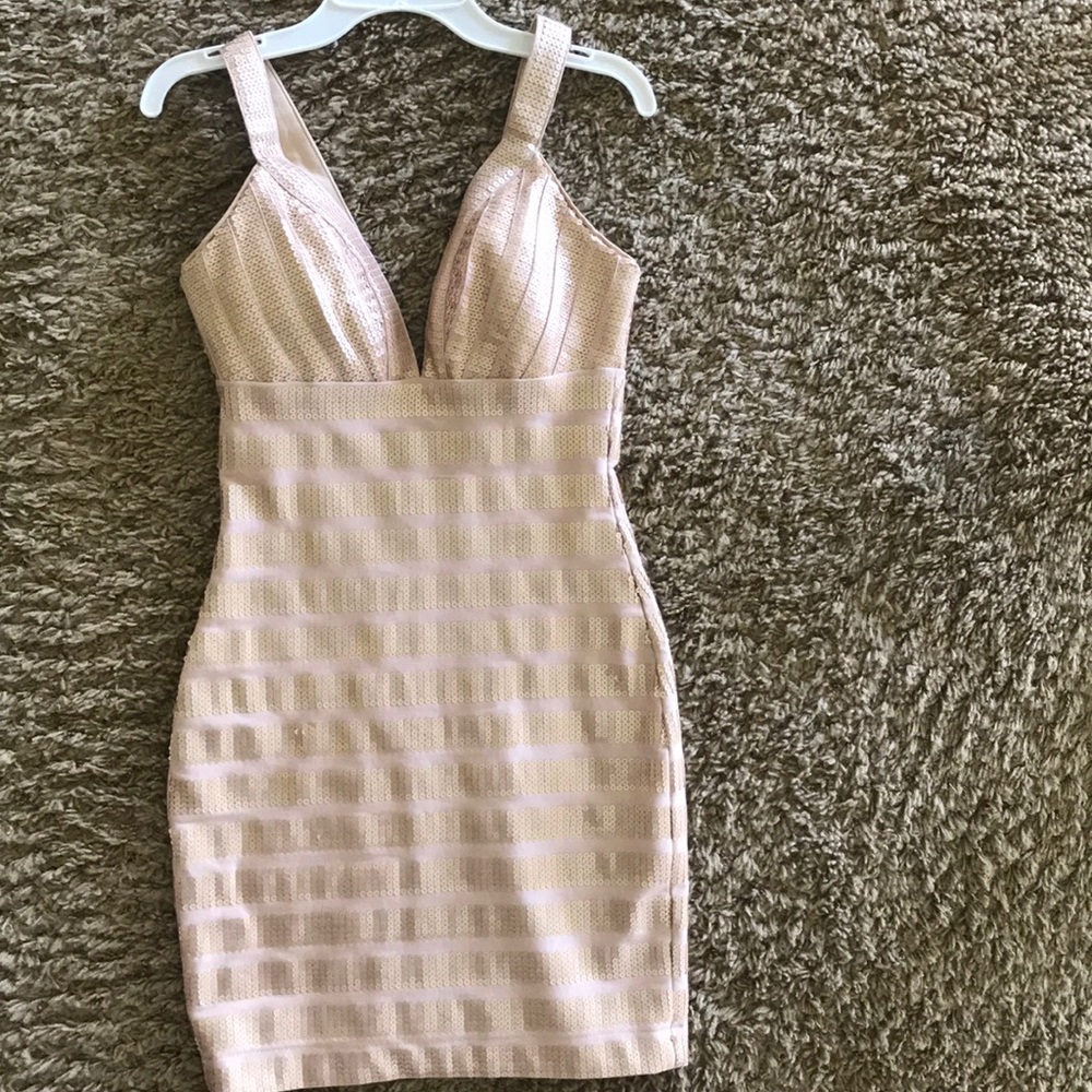 Bebe dress